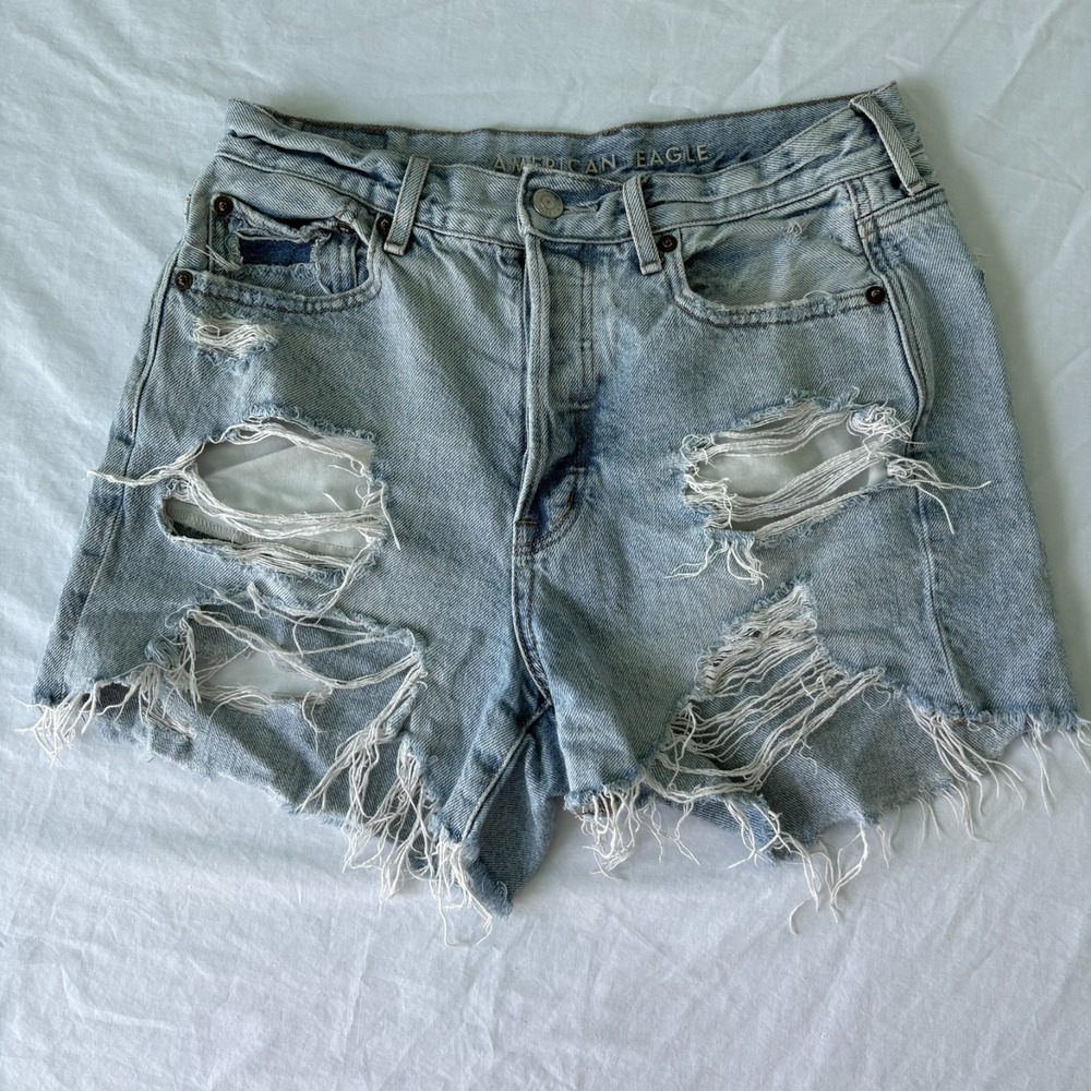 American Eagle Outfitters Womens Blue Denim Distress 90s Boyfriend Shorts Size 4